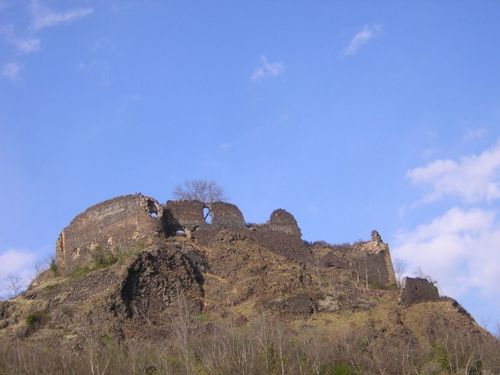 La citadelle de Buron du XIIIème siècle - Yronde-et-Buron