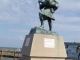 Coleville Plage : le bagpipper, hommage aux soldats écossais