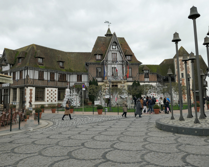 L'hôtel de ville - Deauville