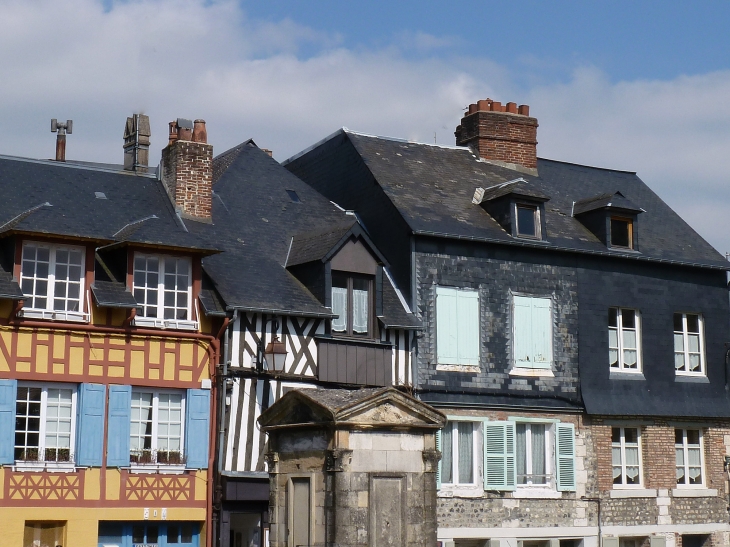 Place du puits - Honfleur