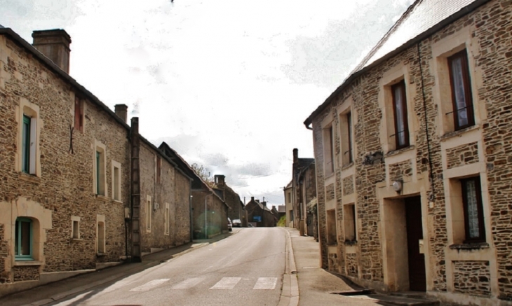 Le Village - Landes-sur-Ajon