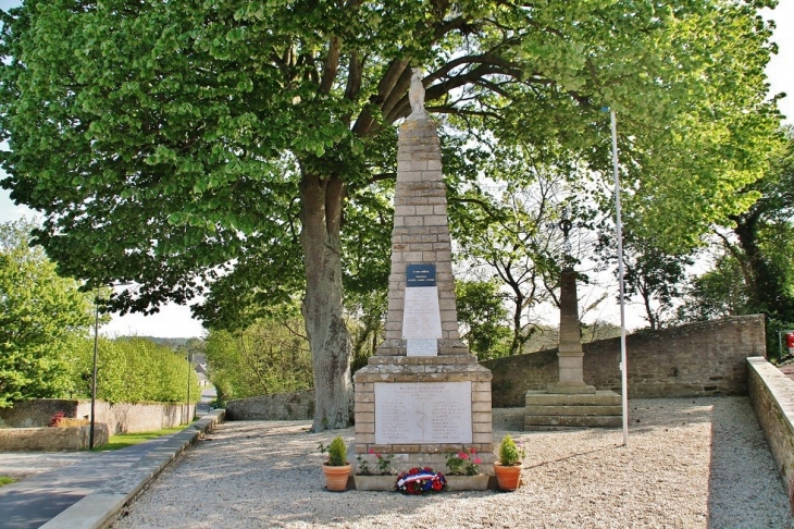 Monument-aux-Morts - Longues-sur-Mer