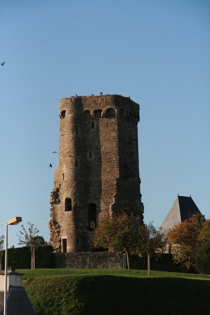 Le donjon - La Haye-du-Puits
