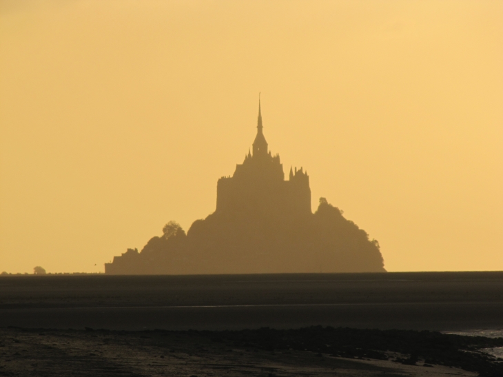Mont St Michel en ombre chinoise. - Le Mont-Saint-Michel