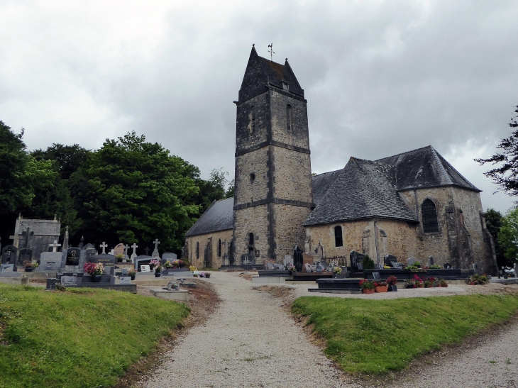 L'église - Montaigu-la-Brisette