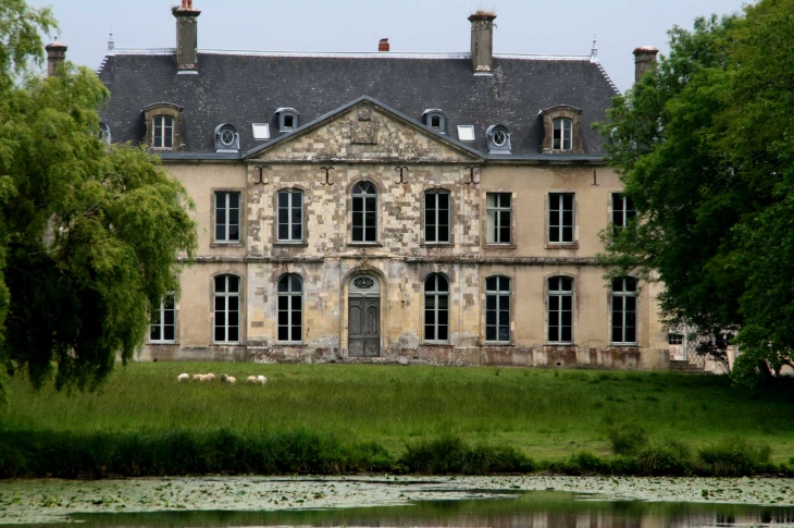 L'Abbaye de Neufmesnil.