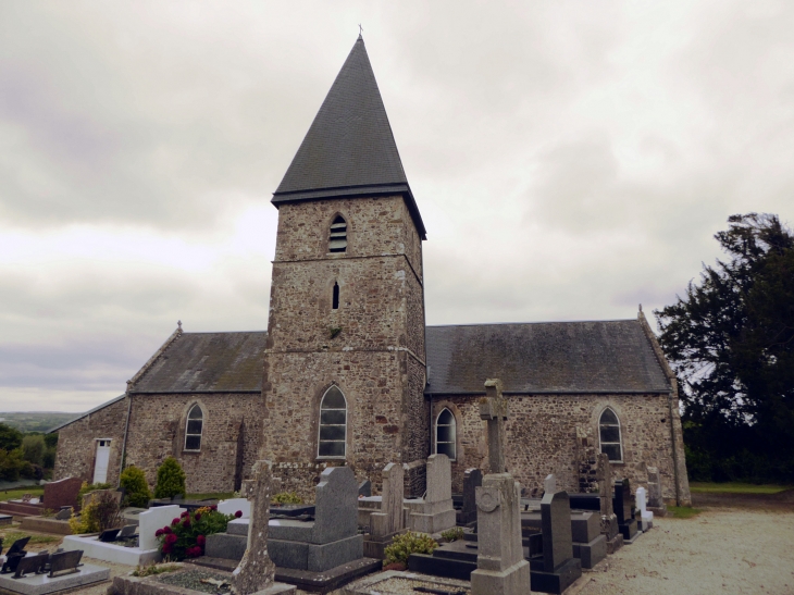 L'église - Neuville-en-Beaumont