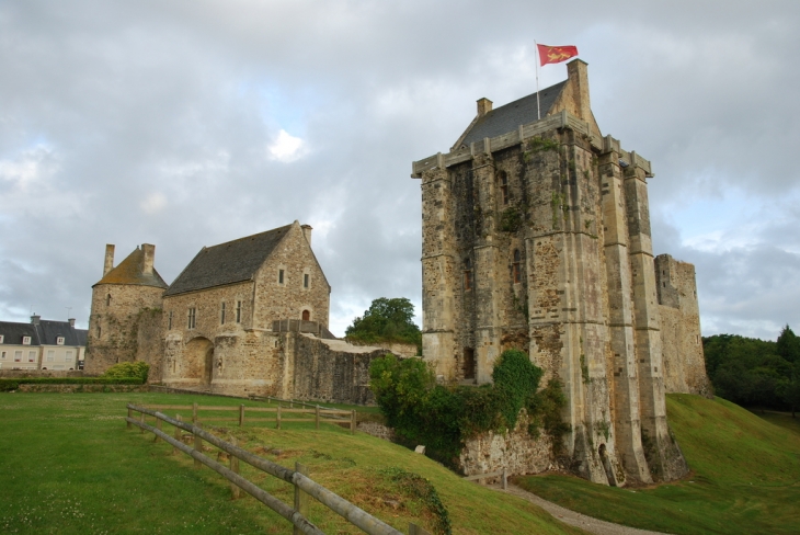 Le chateau - Saint-Sauveur-le-Vicomte