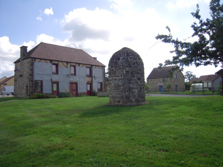 Le puit de la mairie - Durcet