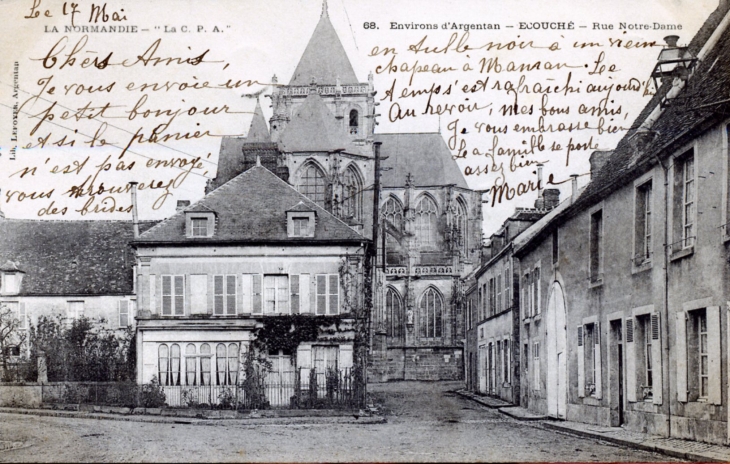 Rue Notre-Dame, vers 1904 (carte postale ancienne). - Écouché