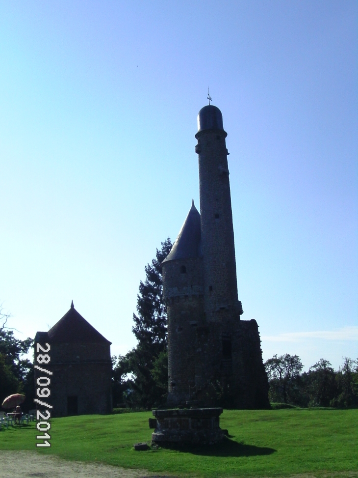 La tour du bonvouloir - Juvigny-sous-Andaine