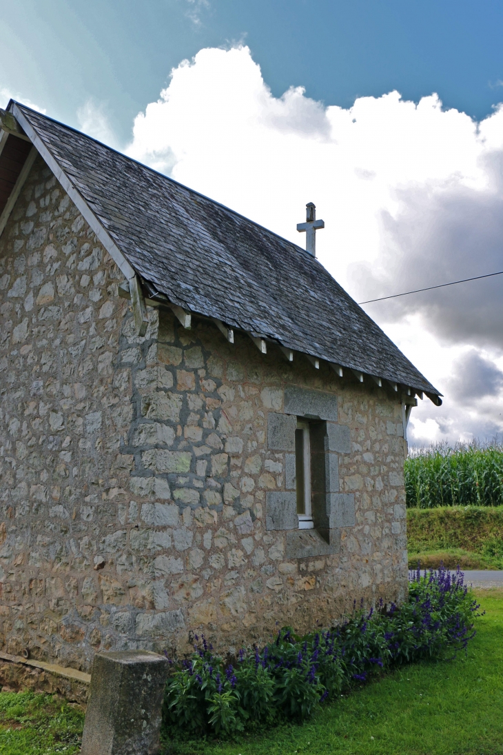 Petite chapelle des alentours - Juvigny-sous-Andaine