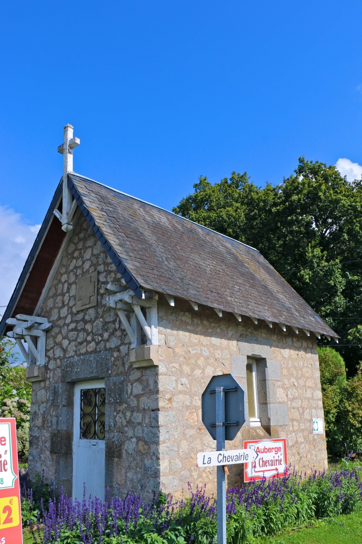 Petite chapelle des alentours - Juvigny-sous-Andaine