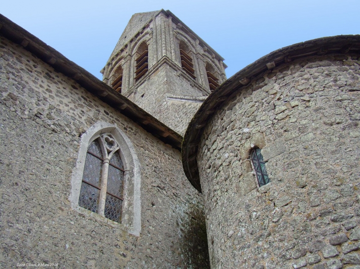 Le clocher de l'eglise de St Céneri (XIè S.) - Saint-Céneri-le-Gérei