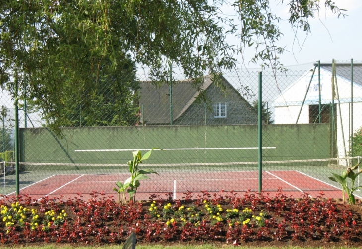Le court de tennis - Saint-Cornier-des-Landes