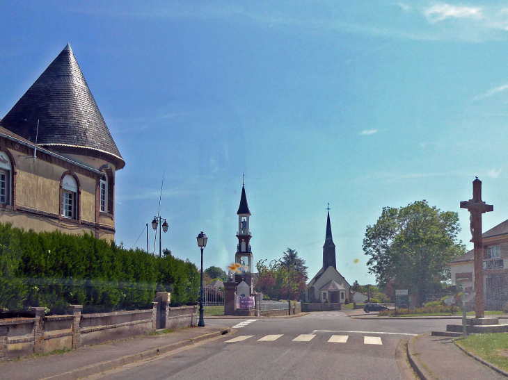 Le centre du village - Saint-Ouen-sur-Iton