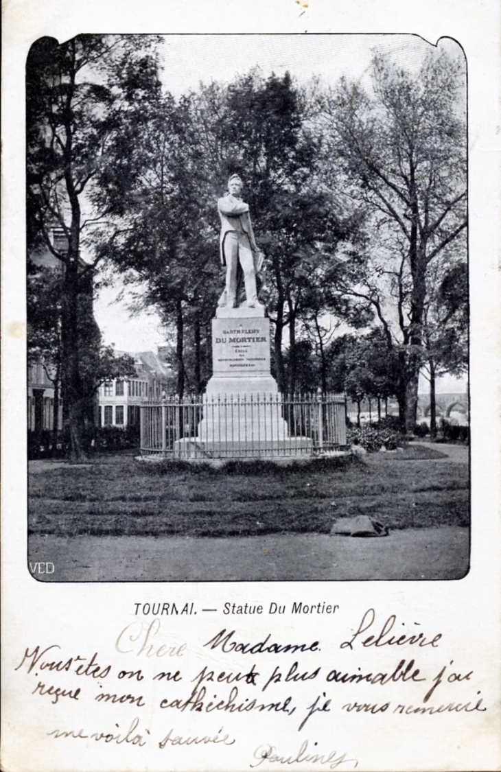 Statue du Mortier, vers 1904 (carte postale ancienne). - Tournai-sur-Dive