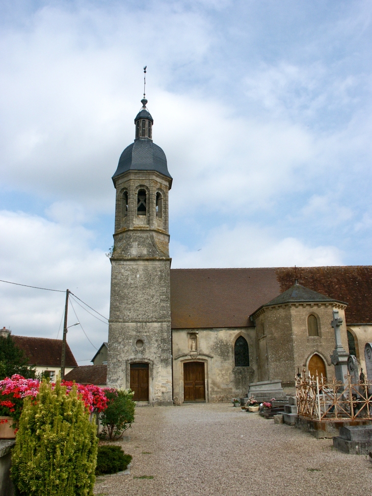 Eglise Notre-Dame de la Nativité d'Urou, du XVIe siècle. - Urou-et-Crennes