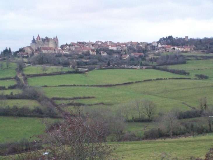Le village et son château - Châteauneuf