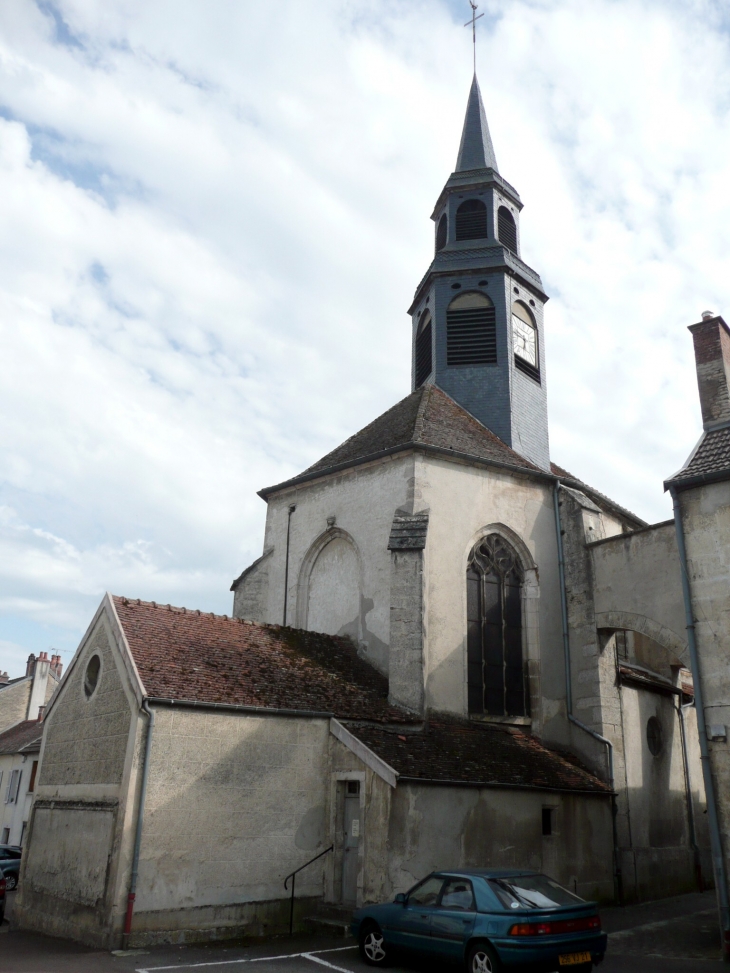 Eglise St Jean Baptiste vue côté rue du docteur robert - Châtillon-sur-Seine
