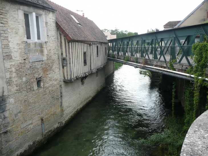 Pont sur la Seine  Bd Gustave Morizot - Châtillon-sur-Seine