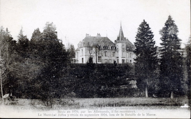 Château Marmont, ancienne résidence du Maréchal Matmont, vers 1919 (carte postale ancienne). - Châtillon-sur-Seine