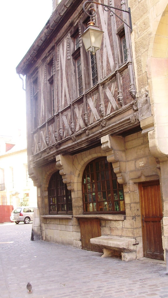 La plus ancienne place - Dijon