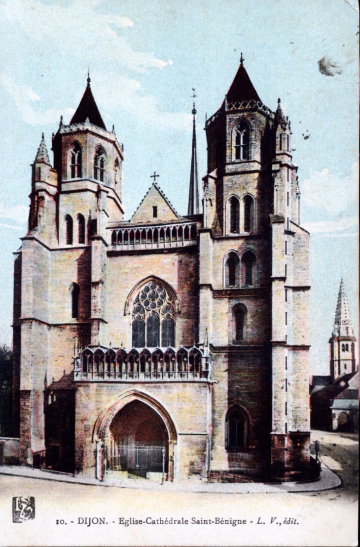 Eglise - Cathédrale Saint Benigne, vers 1915 (carte postale ancienne). - Dijon