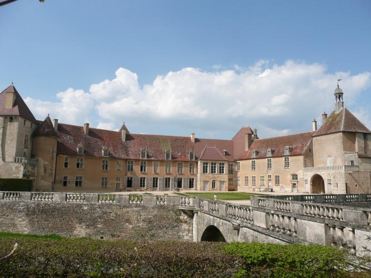 Le chateau - Façade principale - Époisses