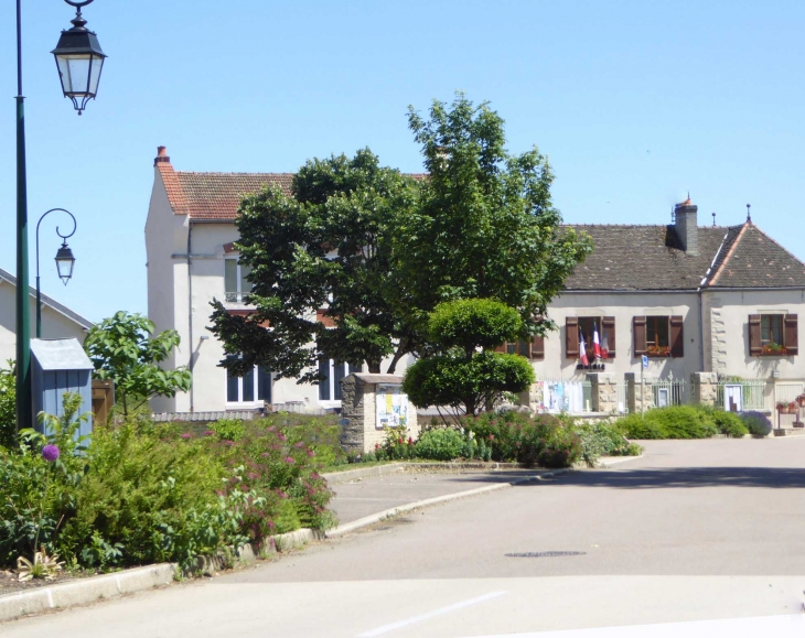 La mairie - Montagny-lès-Beaune