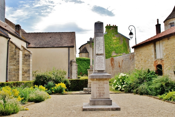 Monument-aux-Morts  - Montagny-lès-Beaune