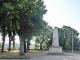 Photo précédente de Montbard le monument aux morts au dessus de la ville