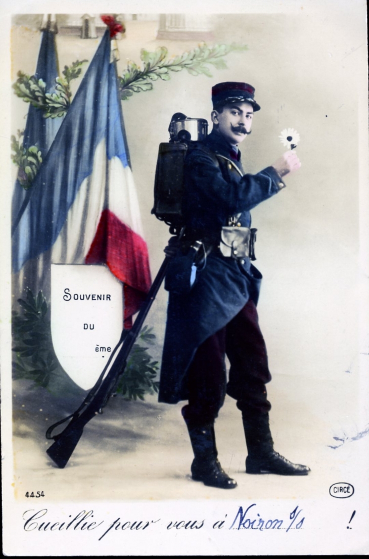 Cueillie pour vous à Noiron sur Seine, vers 1910 (carte postale ancienne). - Noiron-sur-Seine