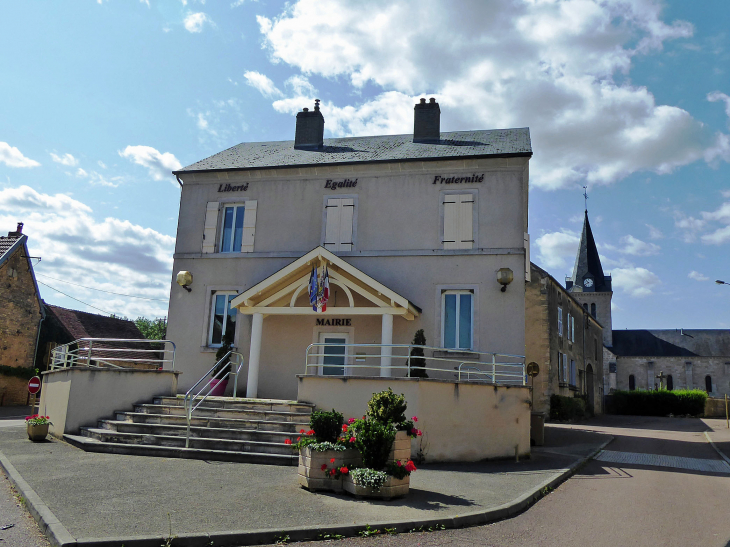 La mairie - Pouillenay