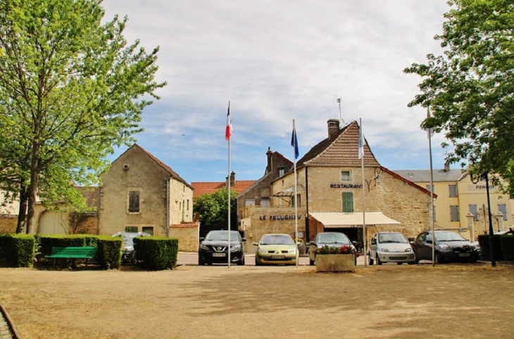 Le Village - Puligny-Montrachet