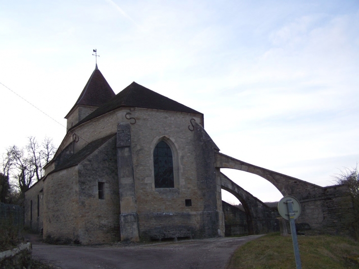 L'église coté est - Saint-Marc-sur-Seine