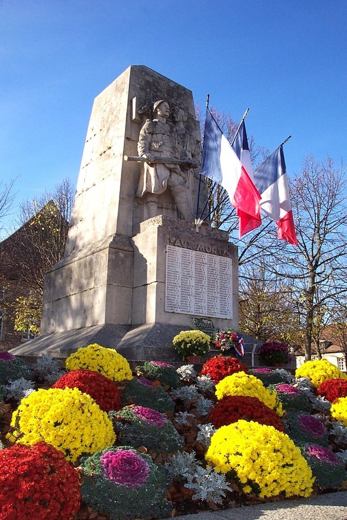 Monument aux morts - Saulieu