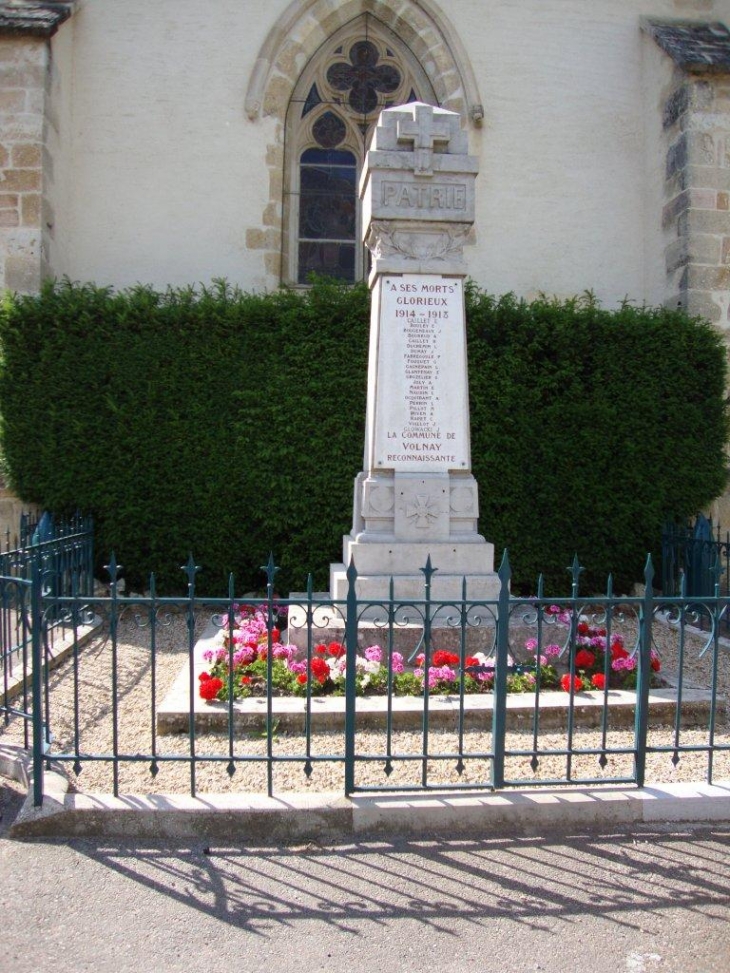 Volnay (21190) monument aux morts