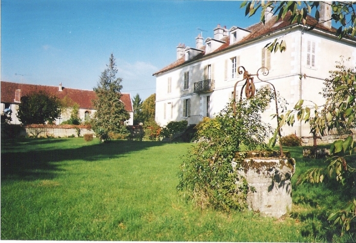 Château de Savigny - Billy-sur-Oisy