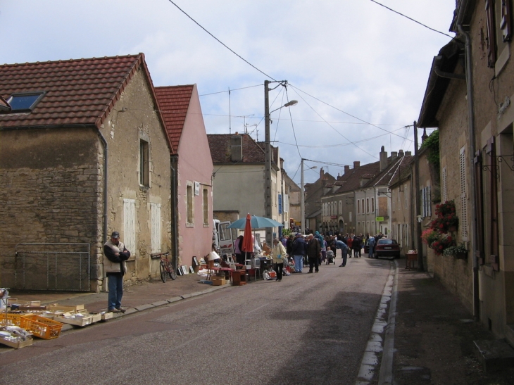 Rue principale - Billy-sur-Oisy