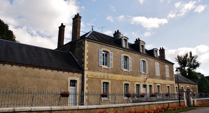 La Mairie - Cessy-les-Bois