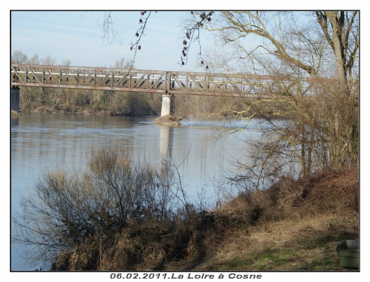 Le pont de chemin de fer. - Cosne-Cours-sur-Loire