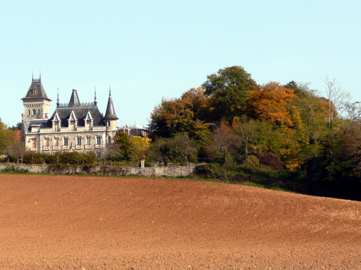 Le chateau de Chevannes - Coulanges-lès-Nevers