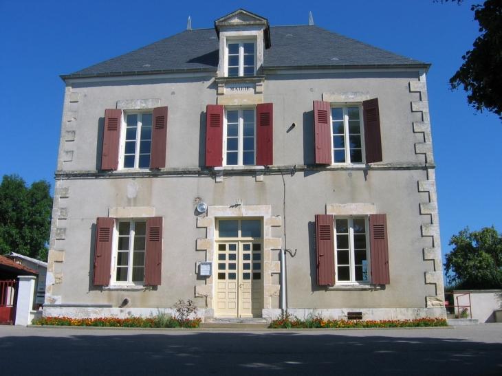 La mairie - Fleury-sur-Loire