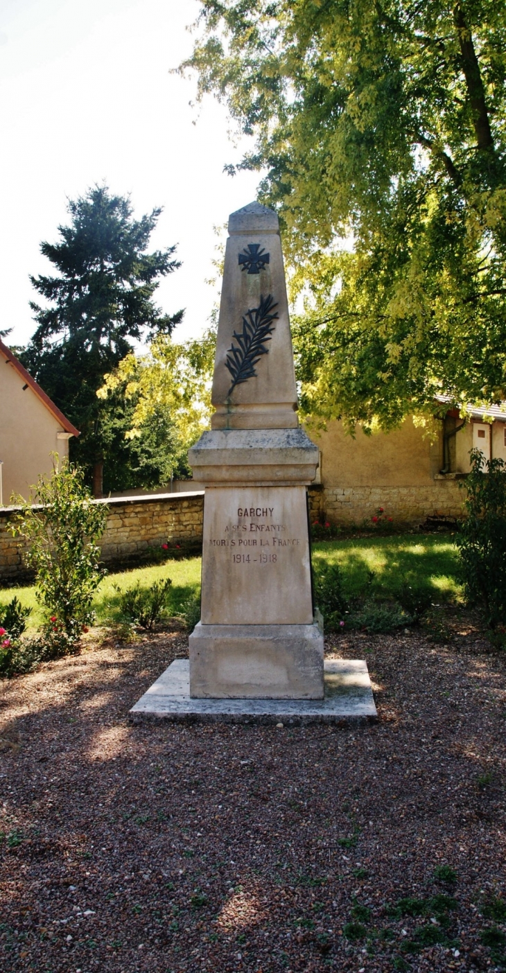 Monument aux Morts - Garchy