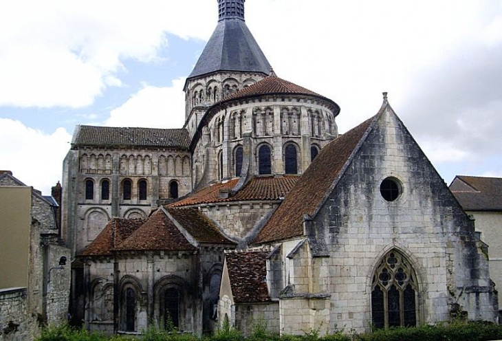 Le chevet de l'église prieurale - La Charité-sur-Loire