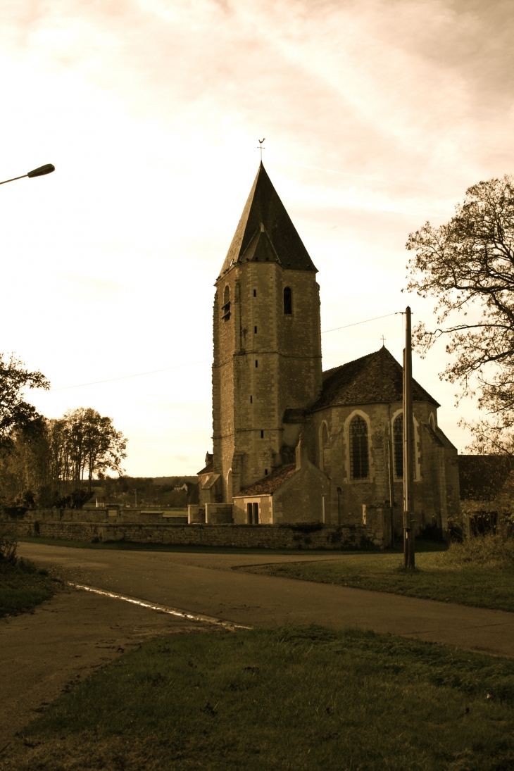 L'église de Lys