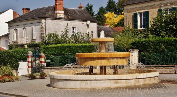 Fontaine - Pougues-les-Eaux