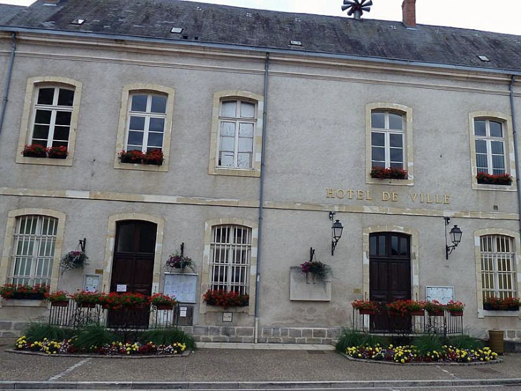 La mairie - Saint-Pierre-le-Moûtier