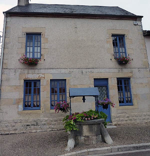 La maison au puits - Saint-Pierre-le-Moûtier